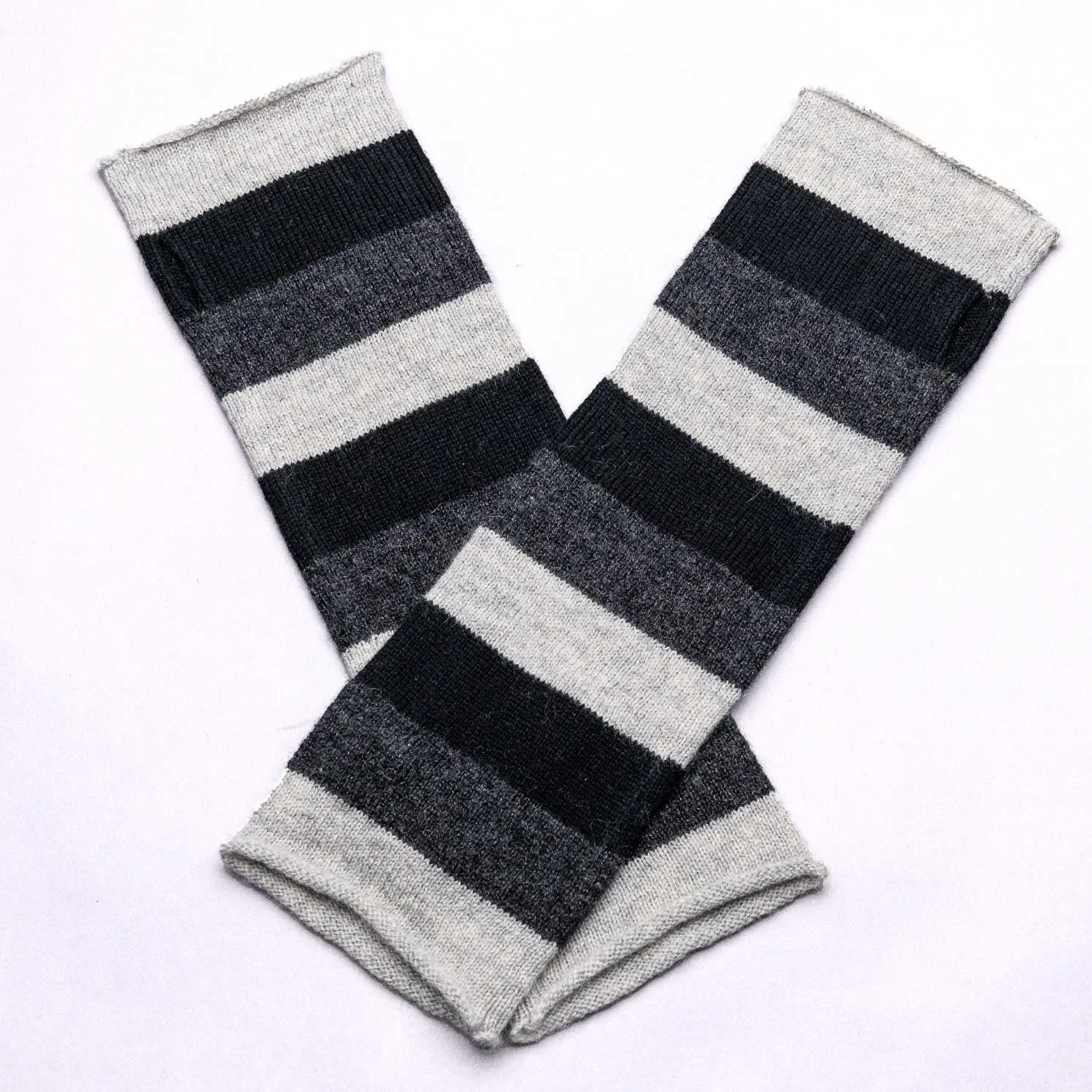 Hand on HEART 100% Pure Cashmere Fingerless Glove, Stripe Pressed Metal Grey