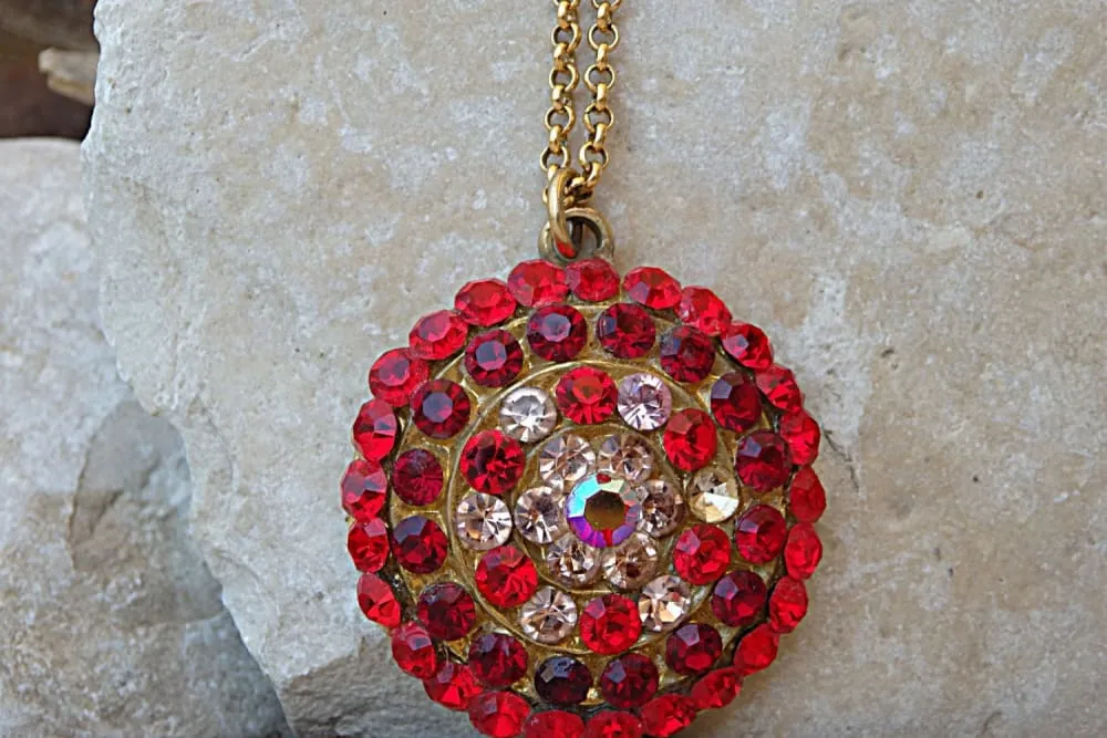 Red Pendant